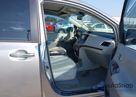 2013 Toyota Sienna Xle V6 8 Passenger from USA, damaged, VIN 5TDYK3DC6DS333194